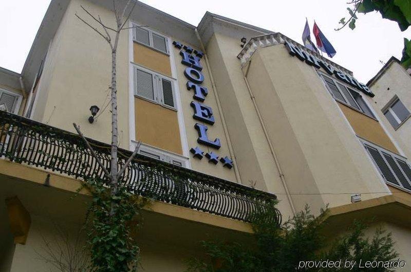 Art Hotel Nirvana Tirana Bagian luar foto
