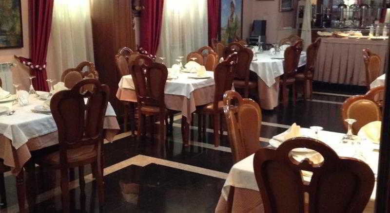 Art Hotel Nirvana Tirana Restoran foto